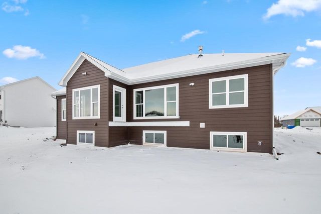 2712 CREEKWOOD CIRCLE, Green Bay, WI 54311