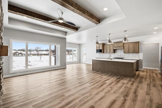 2712 CREEKWOOD CIRCLE, Green Bay, WI 54311