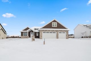 2712 CREEKWOOD CIRCLE, Green Bay, WI 54311