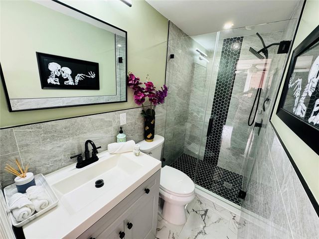 10114 BRIARWICK COURT, Tampa, FL 33615
