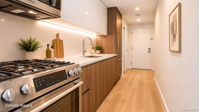 131-01 40th Road 9L, Flushing, NY 11354