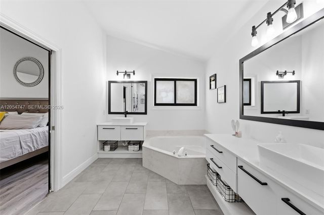 15645 SW 16th Ct, Pembroke Pines, FL 33027