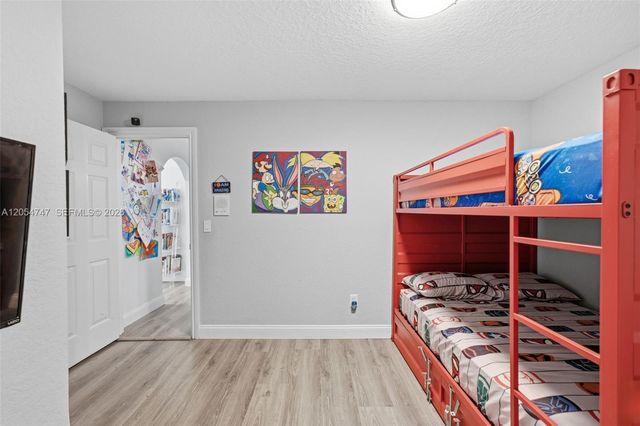 15645 SW 16th Ct, Pembroke Pines, FL 33027