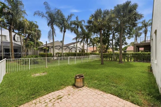 15645 SW 16th Ct, Pembroke Pines, FL 33027