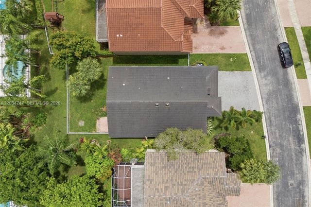 15645 SW 16th Ct, Pembroke Pines, FL 33027