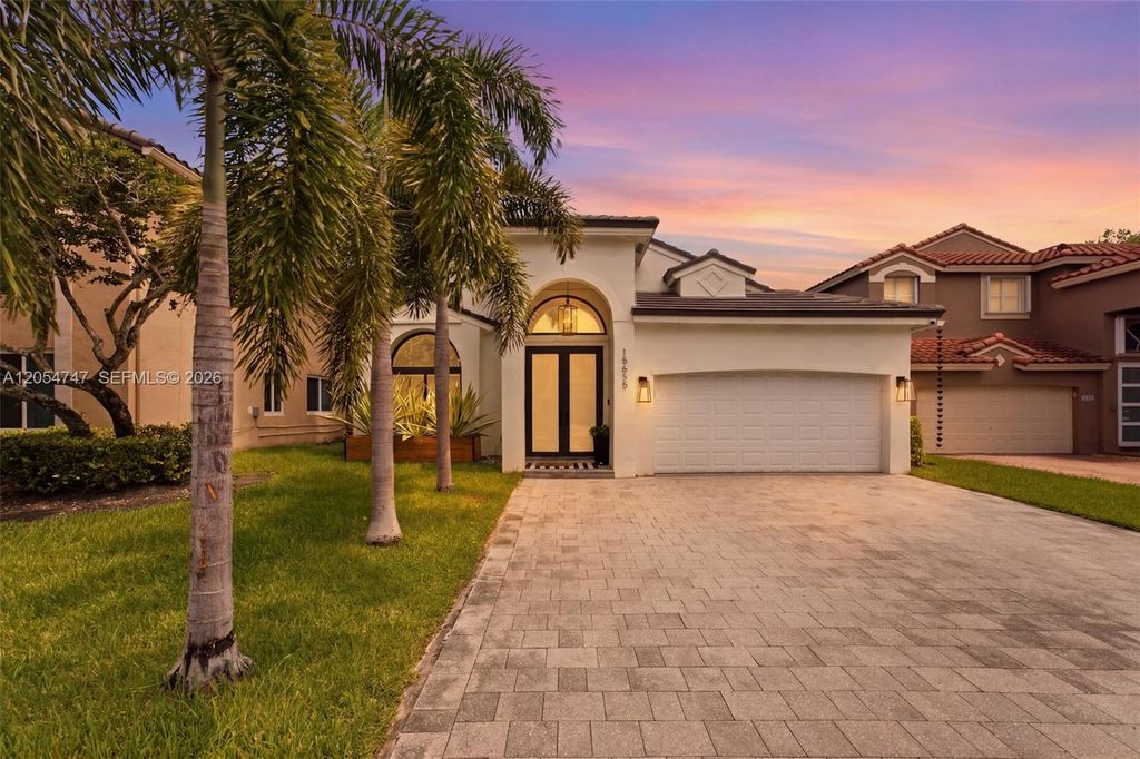 15645 SW 16th Ct, Pembroke Pines, FL 33027