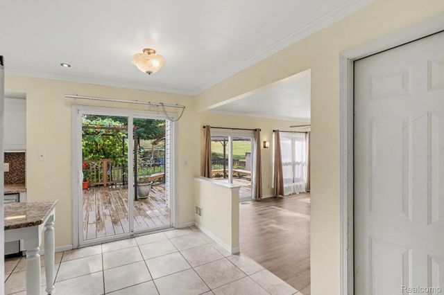1809 Poppleton Drive, West Bloomfield Charter Township, MI 48324