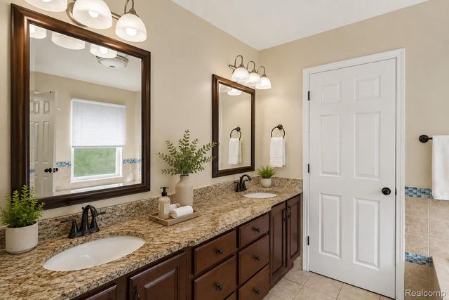 1809 Poppleton Drive, West Bloomfield Charter Township, MI 48324