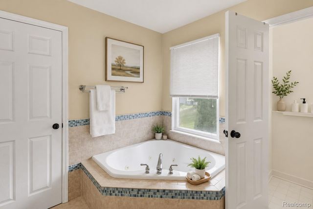 1809 Poppleton Drive, West Bloomfield Charter Township, MI 48324