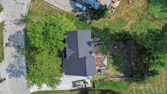 1809 Poppleton Drive, West Bloomfield Charter Township, MI 48324