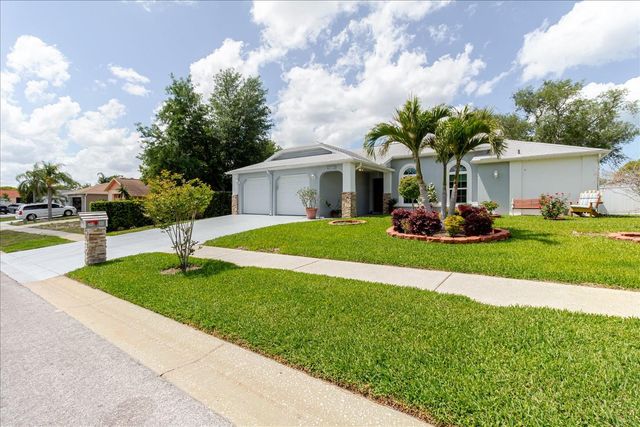 8112 GOLDEN BEAR LOOP, Port Richey, FL 34668