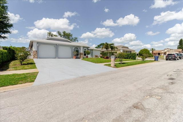 8112 GOLDEN BEAR LOOP, Port Richey, FL 34668