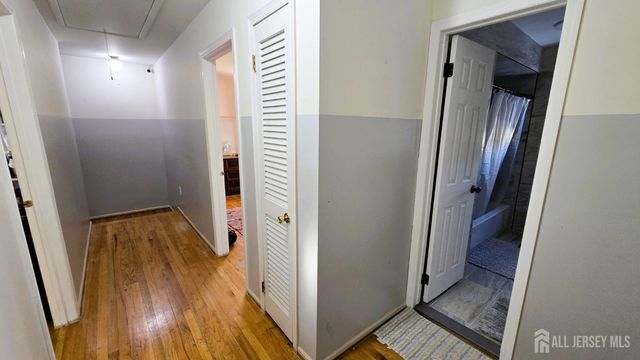 7 Stradford Road, Sayreville, NJ 08859