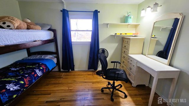 7 Stradford Road, Sayreville, NJ 08859