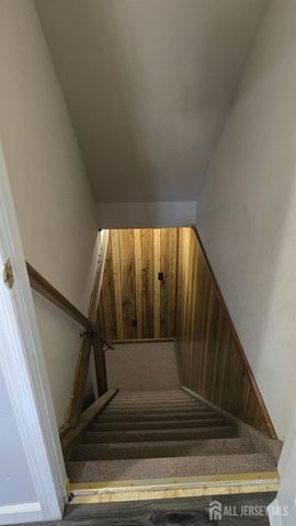 7 Stradford Road, Sayreville, NJ 08859
