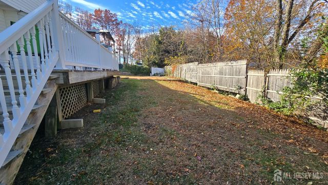 7 Stradford Road, Sayreville, NJ 08859