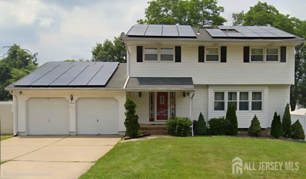7 Stradford Road, Sayreville, NJ 08859