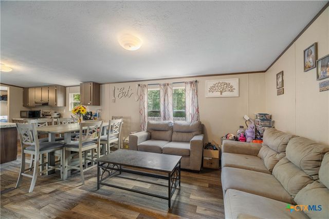 111 Charles St., Cuero, TX 77954