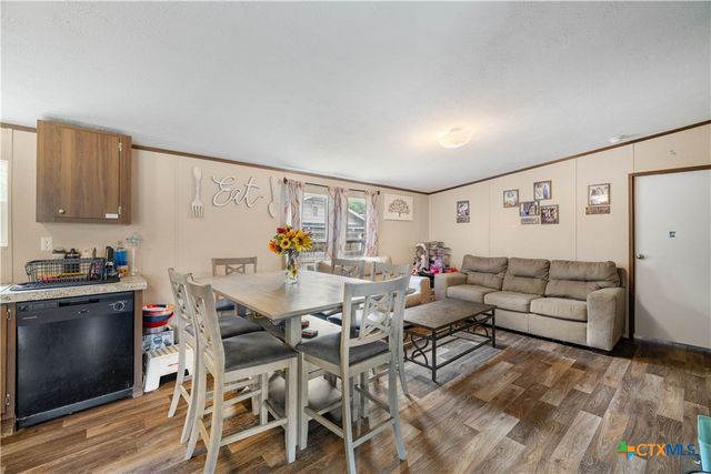 111 Charles St., Cuero, TX 77954