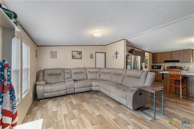 111 Charles St., Cuero, TX 77954