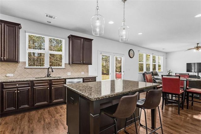 330 St Annes Place, Covington, GA 30016