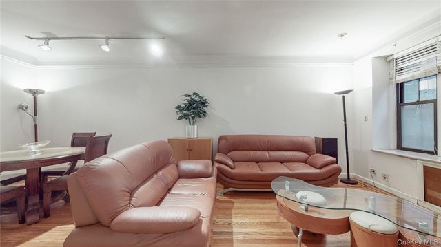 109-14 Ascan Avenue 1D, Forest Hills, NY 11375