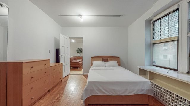 109-14 Ascan Avenue 1D, Forest Hills, NY 11375