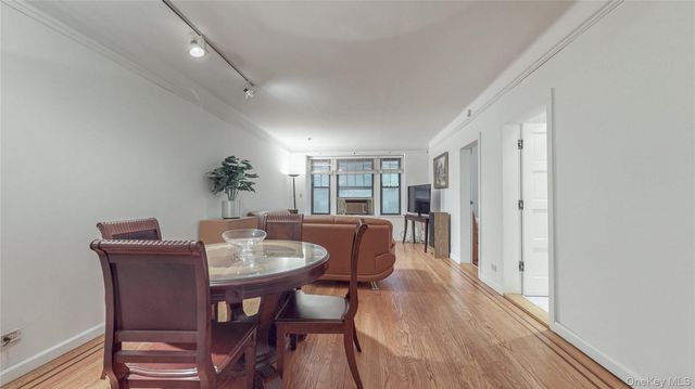 109-14 Ascan Avenue 1D, Forest Hills, NY 11375