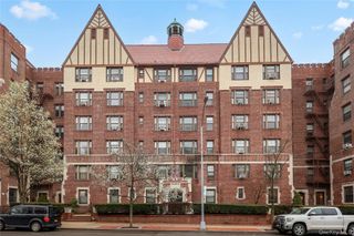 109-14 Ascan Avenue 1D, Forest Hills, NY 11375