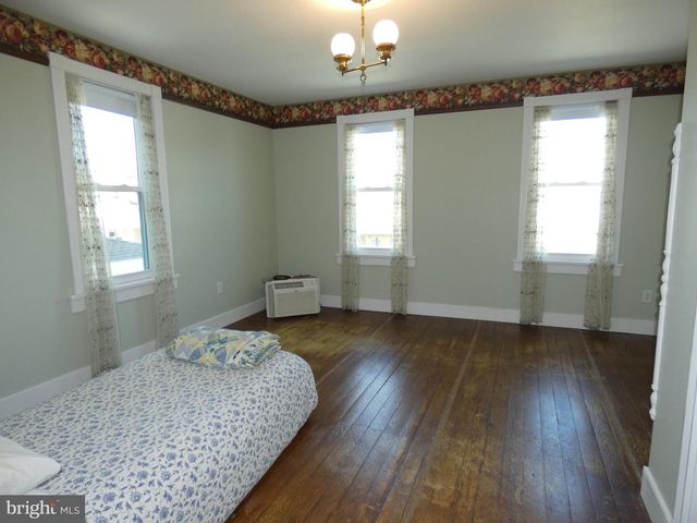 208 E HIGH ST, Elizabethtown, PA 17022