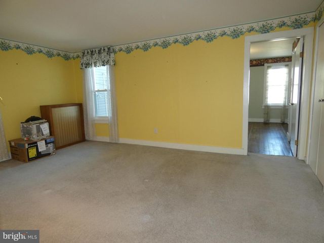 208 E HIGH ST, Elizabethtown, PA 17022