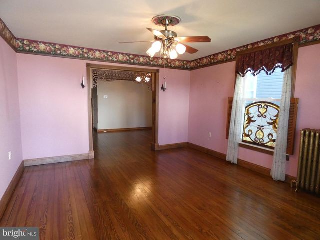 208 E HIGH ST, Elizabethtown, PA 17022