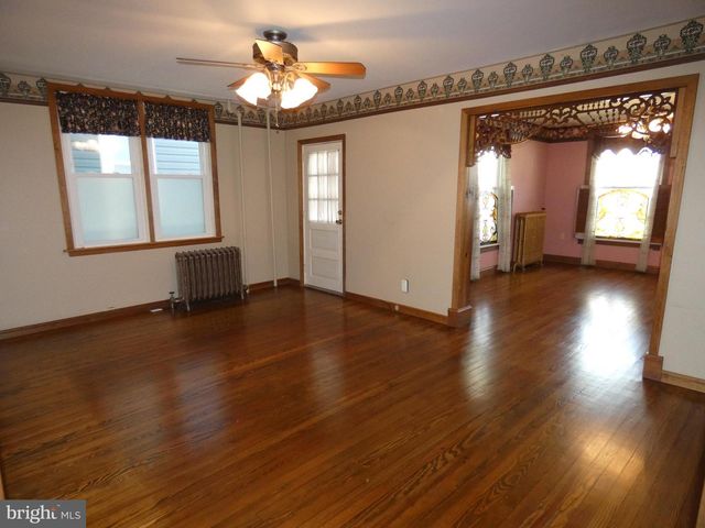 208 E HIGH ST, Elizabethtown, PA 17022