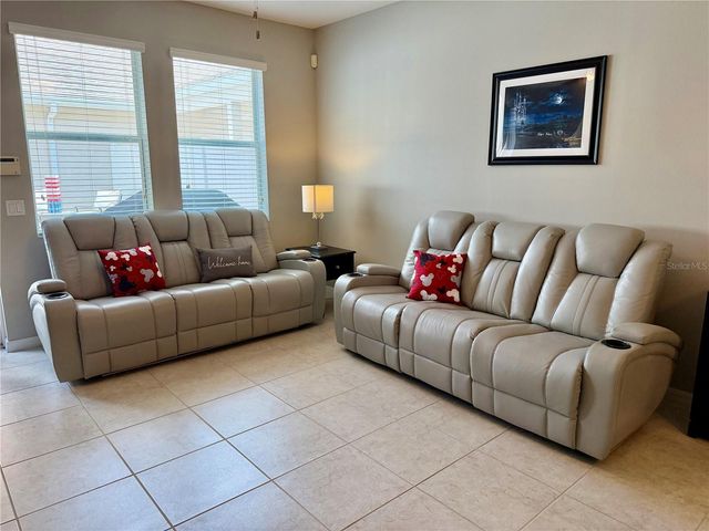 14002 AVENUE OF THE GROVES, Winter Garden, FL 34787