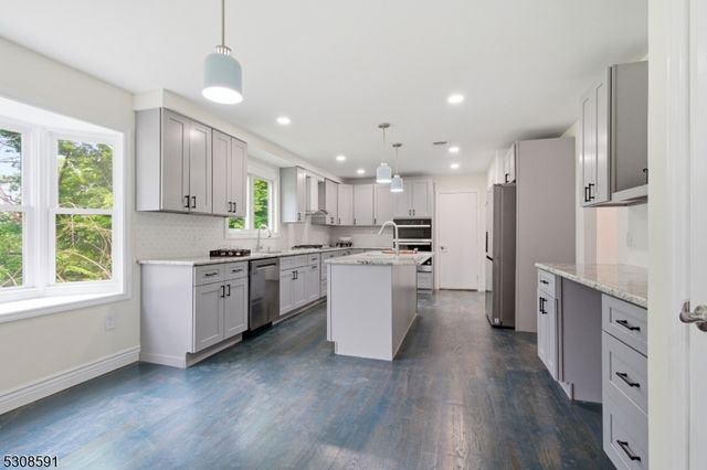 20 Cleacene Ave, Mount Olive Twp., NJ 07828
