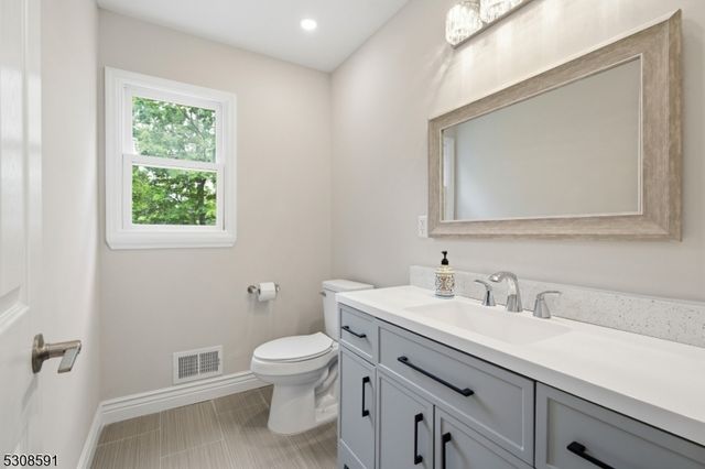 20 Cleacene Ave, Mount Olive Twp., NJ 07828