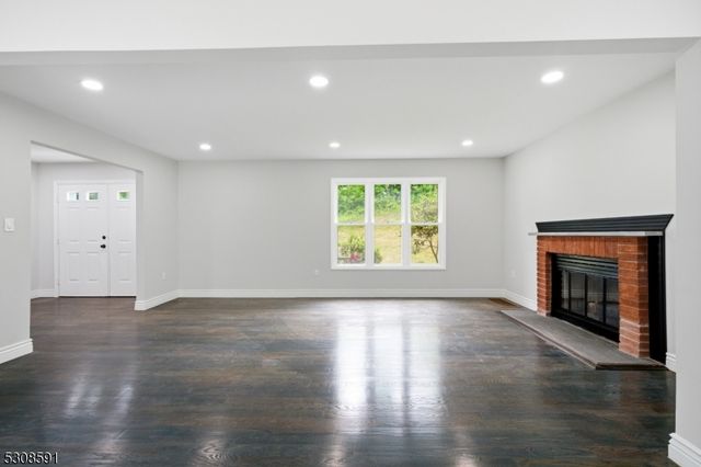 20 Cleacene Ave, Mount Olive Twp., NJ 07828