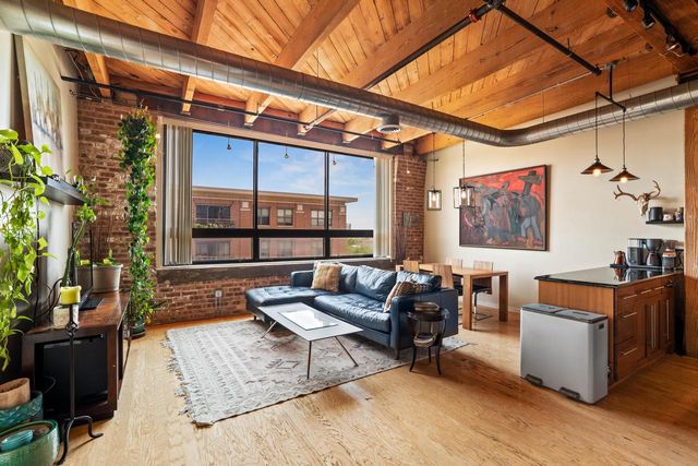 234 E Reservoir AVENUE #503, Milwaukee, WI 53212