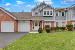 873 Quin Court 202, Naperville, IL 60563