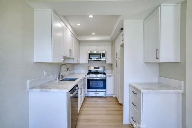 830 N Dalton 112, Azusa, CA 91702
