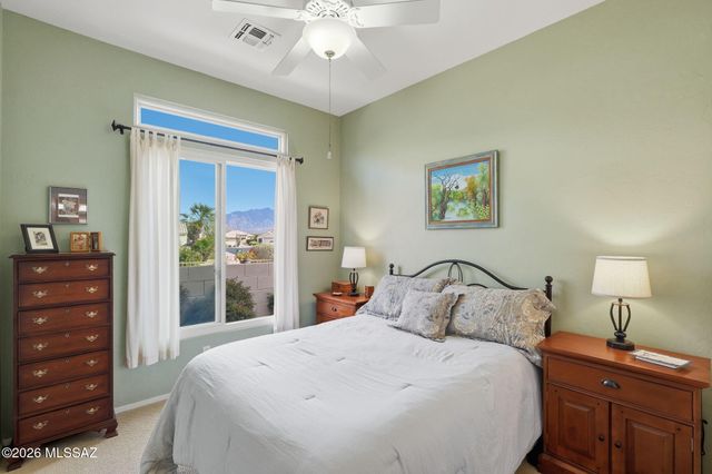 302 W Continental Vista Place, Green Valley, AZ 85614