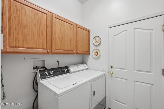 302 W Continental Vista Place, Green Valley, AZ 85614