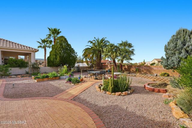 302 W Continental Vista Place, Green Valley, AZ 85614