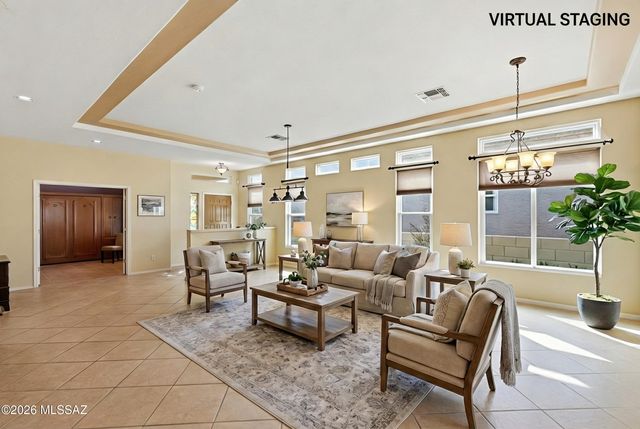 302 W Continental Vista Place, Green Valley, AZ 85614