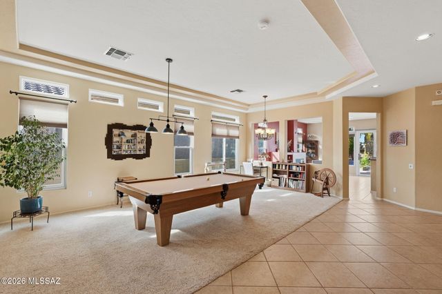 302 W Continental Vista Place, Green Valley, AZ 85614