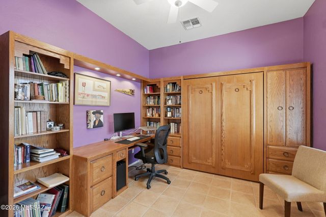 302 W Continental Vista Place, Green Valley, AZ 85614