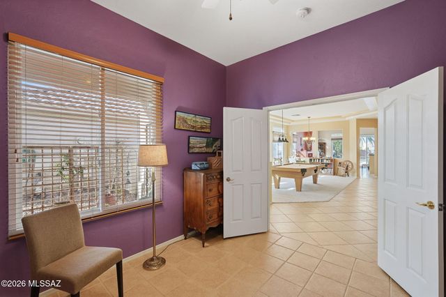 302 W Continental Vista Place, Green Valley, AZ 85614