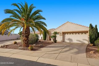 302 W Continental Vista Place, Green Valley, AZ 85614