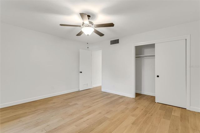 216 36TH AVENUE N 202B, St Petersburg, FL 33704