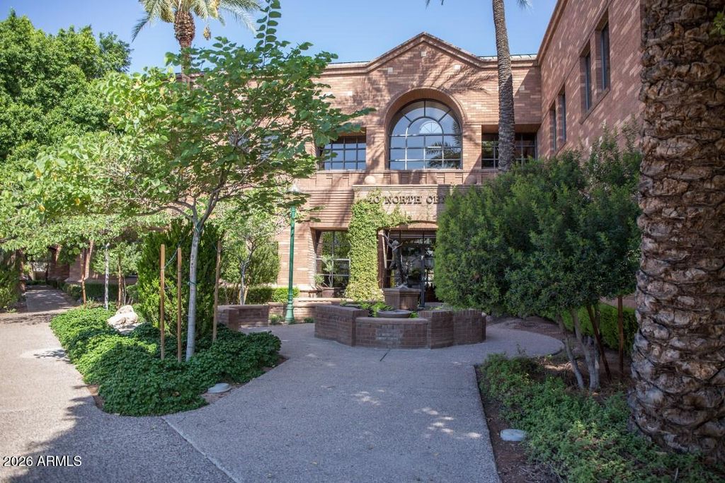 40 N CENTER Street, Mesa, AZ 85201 — exterior